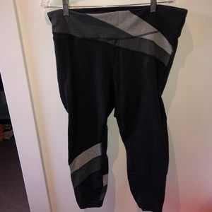 cropped workout leggings